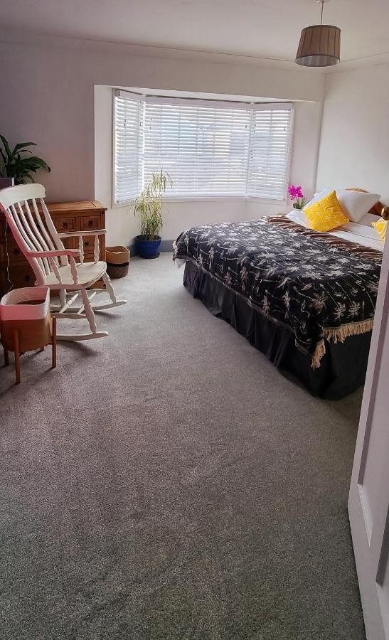 Hidden Gem Near The Beach With Pool Table New Quay Exteriör bild