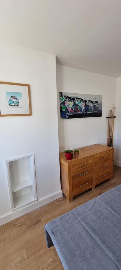 Hidden Gem Near The Beach With Pool Table New Quay Exteriör bild